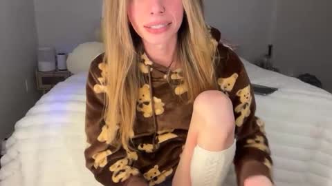 ellie online show from 02-03-26, 03:15