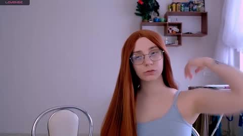 Snapshot of ellies_8 chatting on 02-26-25, 08:59 Ellie online show from 02-26-25, 08:59