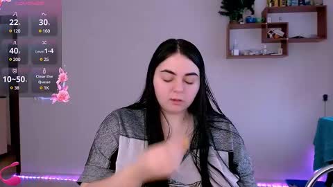 Snapshot of ellies_8 chatting on 02-27-25, 06:50 Ellie online show from 02-27-25, 06:50