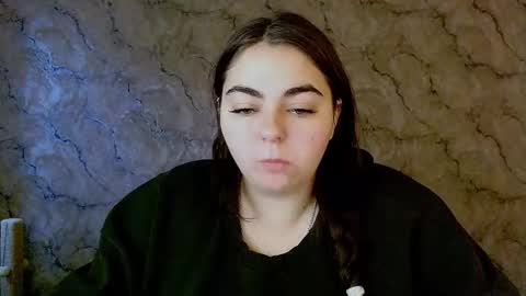 Snapshot of ellies_8 chatting on 10-20-25, 04:46 Ellie online show from 10-20-25, 04:46