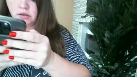 Snapshot of ellimol chatting on 12-09-24, 08:55 EliMoL online show from 12-09-24, 08:55