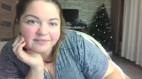 Snapshot of ellimol chatting on 01-19-25, 09:55 EliMoL online show from 01-19-25, 09:55