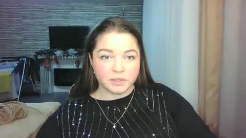 Snapshot of ellimol chatting on 02-07-25, 03:52 EliMoL online show from 02-07-25, 03:52