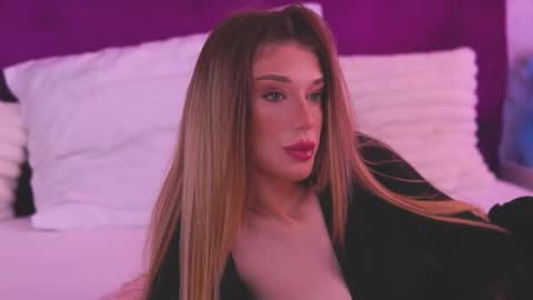 EllinaNuria online show from 04-17-26, 05:54