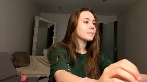 Elin online show from 06-26-26, 03:33