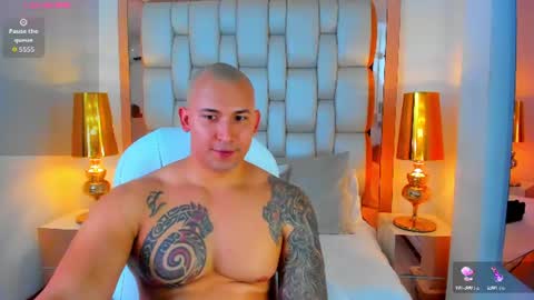 Snapshot of elliott_veelez chatting on 07-11-26, 09:27 E L L I O T V E L E Z online show from 07-11-26, 09:27