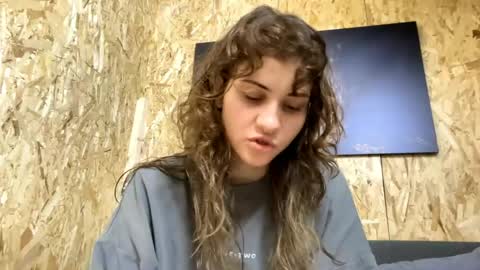 Snapshot of elliselic chatting on 05-24-26, 06:13 Jane online show from 05-24-26, 06:13