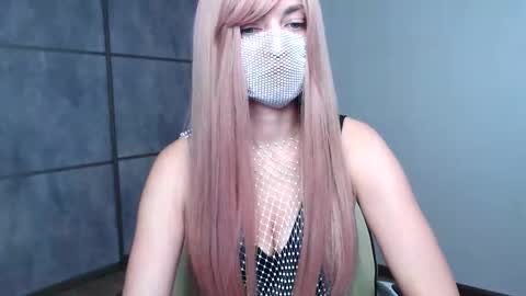 EllisNikki online show from 12-21-25, 08:27