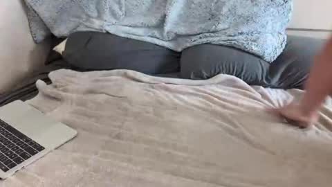 Just a bi guy online show from 04-30-26, 08:37