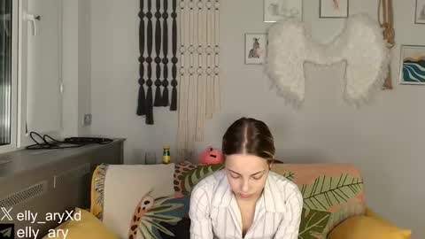 elly_ary online show from 01-06-26, 09:18