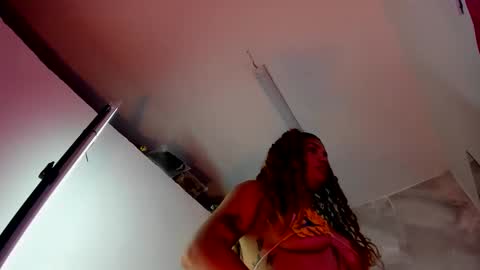 ellybloom online show from 04-06-26, 01:45