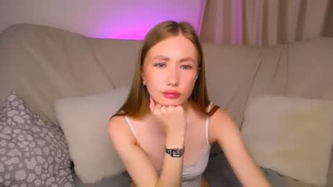  Elly  online show from 06-19-26, 03:22
