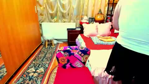 ellyhot53 online show from 03-06-26, 02:46