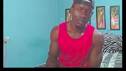 Snapshot of elmiltonnjakee chatting on 02-14-26, 07:10 elmiltonnjakee online show from 02-14-26, 07:10