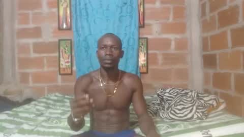 elmiltonnjakee online show from 07-13-26, 07:33