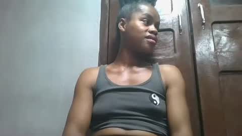 elodie228680 online show from 05-05-26, 04:31