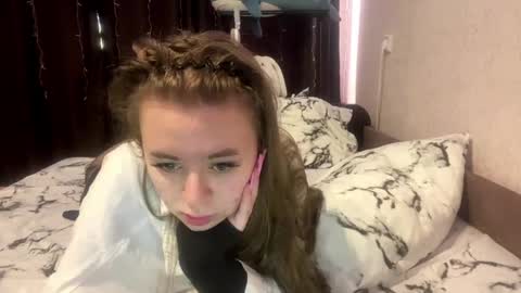 eloiscolins online show from 05-25-26, 04:40