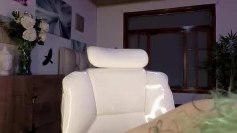 Eloise  . online show from 03-05-26, 08:38