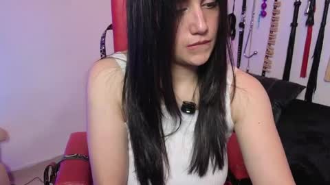 elowen_halley1 online show from 04-16-26, 05:58
