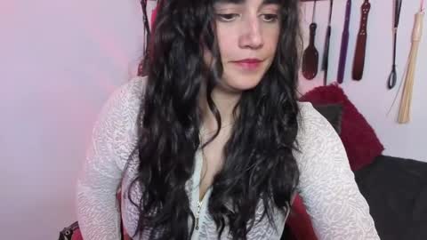 elowen_halley1 online show from 05-20-26, 07:20