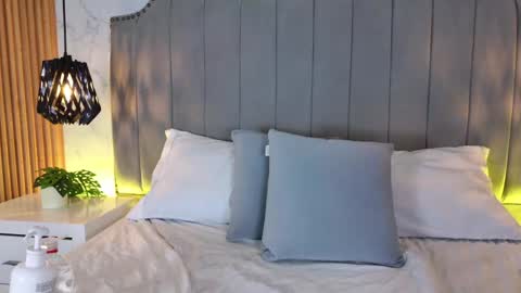 Isabela Martinez online show from 05-28-26, 04:10