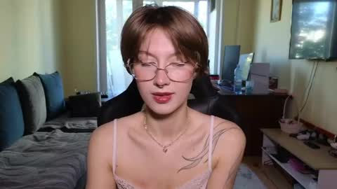 elsaangel online show from 06-06-26, 02:05
