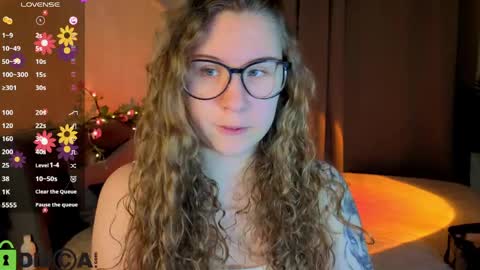 Elsie online show from 03-26-26, 01:11