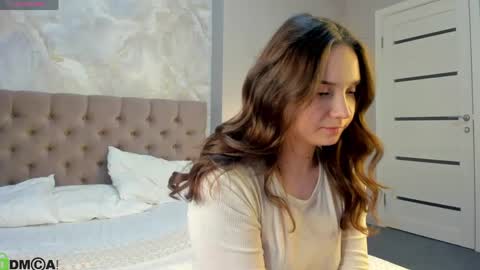 Elvienne online show from 05-14-26, 11:50