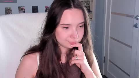 Elvienne online show from 05-23-26, 04:39