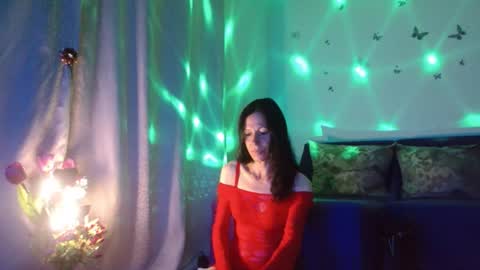 Snapshot of elysasun chatting on 06-12-26, 06:51 Elisa online show from 06-12-26, 06:51