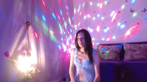 Snapshot of elysasun chatting on 06-27-26, 06:35 Elisa online show from 06-27-26, 06:35