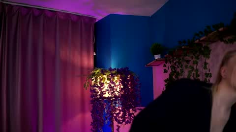 Elyssa online show from 05-04-26, 06:48