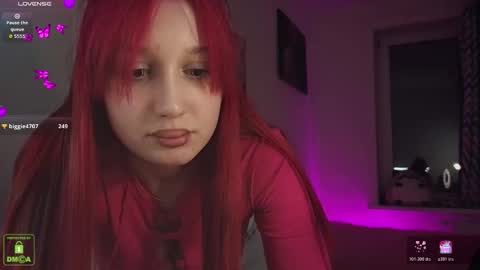 Snapshot of em1l1a chatting on 10-23-25, 07:56 Em1l1a online show from 10-23-25, 07:56