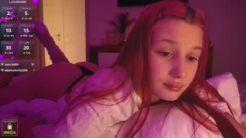 Snapshot of em1l1a chatting on 11-29-25, 03:48 Em1l1a online show from 11-29-25, 03:48