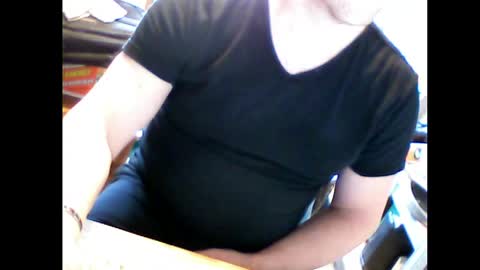 Em online show from 04-01-26, 09:10