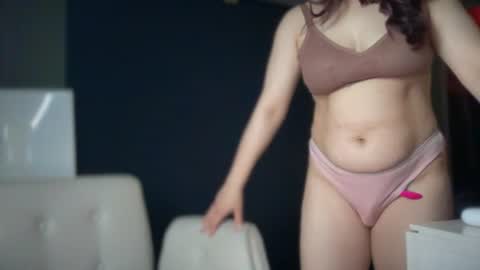Snapshot of ema_lov3 chatting on 07-18-26, 02:05 Ema Love online show from 07-18-26, 02:05