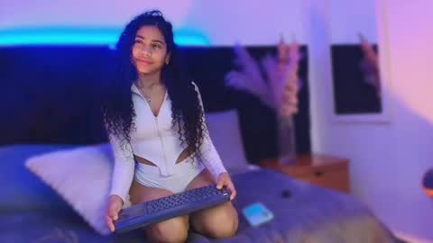 Ema Fox online show from 03-17-26, 05:00