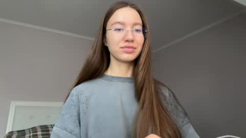 Snapshot of emberfamn chatting on 05-30-26, 12:02 Alina online show from 05-30-26, 12:02