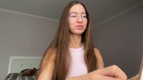 Snapshot of emberfamn chatting on 05-31-26, 11:17 Alina online show from 05-31-26, 11:17