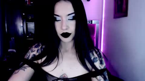 Snapshot of emearld_black chatting on 06-15-26, 03:42 Emerald Black online show from 06-15-26, 03:42