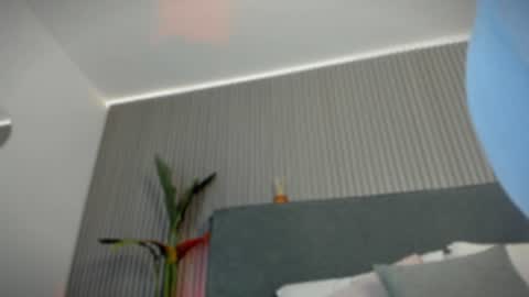emelie_89 online show from 07-10-26, 11:46