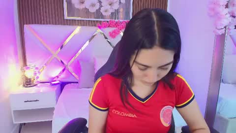 Emily  online show from 07-04-26, 12:17