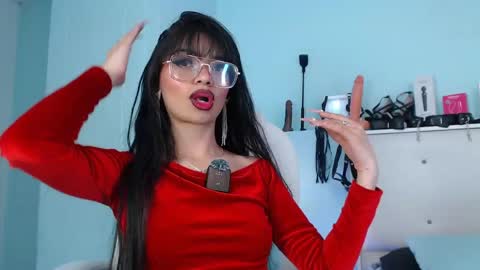 Danna online show from 06-06-26, 01:43