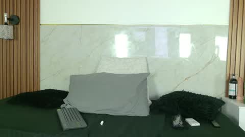 emi_bloom online show from 05-15-26, 12:12