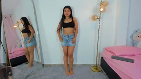 EMILY  online show from 06-25-26, 10:42