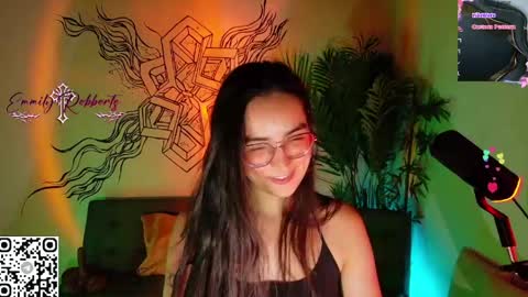 Emmily Roberts online show from 05-22-26, 01:57