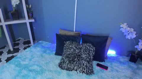 Emily  online show from 04-07-26, 12:33