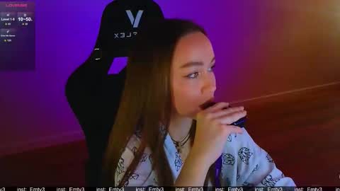 Emili online show from 03-17-26, 11:46