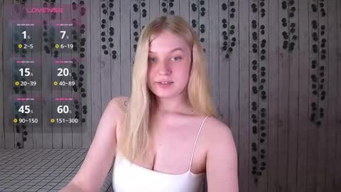 Amili online show from 10-19-25, 12:28
