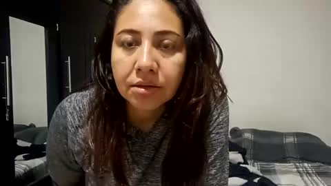 emiliany layla perez online show from 01-04-25, 04:55
